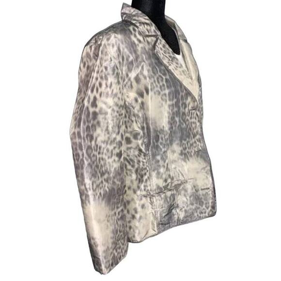 Chico's Animal Intuition Beckey Gray Cream Lightweight Blazer Jacket Sz 3 XL - Picture 8 of 10